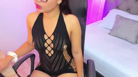 Snapshot of lena_clark chatting on 09.23.25 L E N A online show from 09.23.25