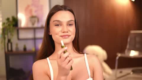 Snapshot of lena_laurent chatting on 05.31.26 Lena Laurent online show from 05.31.26