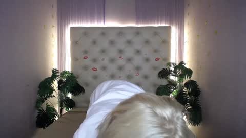 Lena online show from 12.03.24