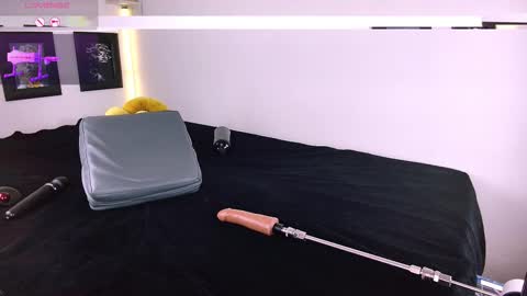 Snapshot of lenaandwilliam chatting on 10.10.25 Lenaandwilliam online show from 10.10.25