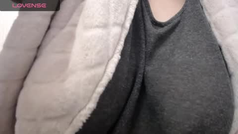 Snapshot of lenagolden chatting on 12.07.24 lenagolden online show from 12.07.24