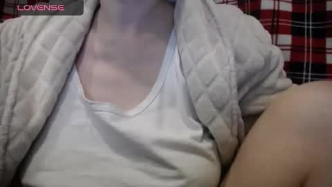 Snapshot of lenagolden chatting on 12.14.24 lenagolden online show from 12.14.24