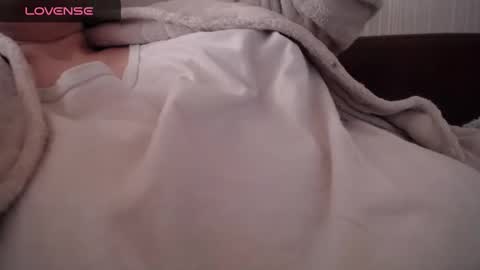 Snapshot of lenagolden chatting on 02.20.25 lenagolden online show from 02.20.25