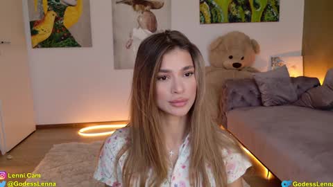 Snapshot of lenna_godess chatting on 03.10.25 Lenna Goddess online show from 03.10.25
