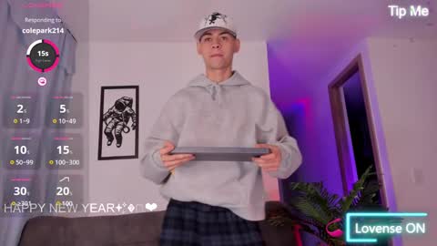 Lenner INDEPENDENT MODEL online show from 01.12.25