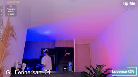 Lenner INDEPENDENT MODEL online show from 02.11.25