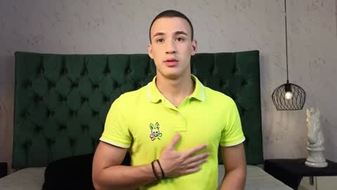 Snapshot of leo_delvey chatting on 01.20.25 leo online show from 01.20.25