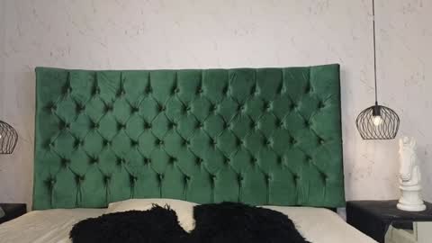 Snapshot of leo_delvey chatting on 02.06.25 leo online show from 02.06.25