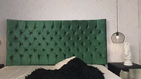 Snapshot of leo_delvey chatting on 02.06.25 leo online show from 02.06.25