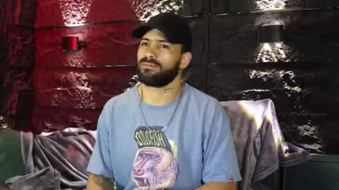 Snapshot of leo_diaz01 chatting on 10.22.25 Leo Diaz online show from 10.22.25