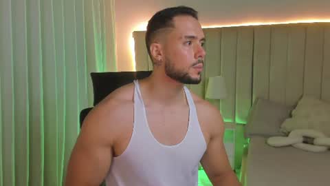 Snapshot of leo_king7 chatting on 07.30.26 Leo online show from 07.30.26