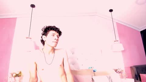 Snapshot of leofeniix chatting on 03.02.26 Leo online show from 03.02.26