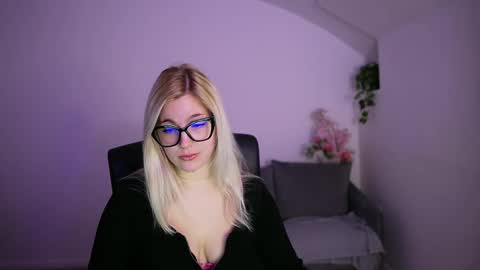 leokitty  online show from 03.22.26