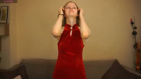 Hello Im Roxy Im just starting my journey here so lets get acquainted online show from 02.14.26