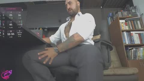 Leon online show from 02.12.26