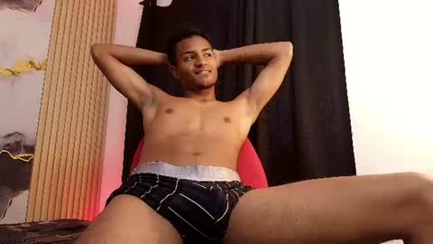 Snapshot of leon__black chatting on 07.28.26 leon__black online show from 07.28.26