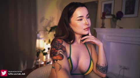 Snapshot of leonamell chatting on 01.23.25 Leo online show from 01.23.25