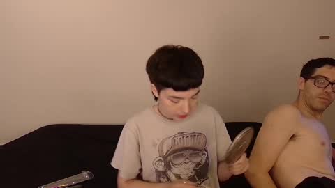 Snapshot of leonel_29 chatting on 10.28.25 Leonel and Lulu online show from 10.28.25