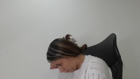 Leonella online show from 01.03.25