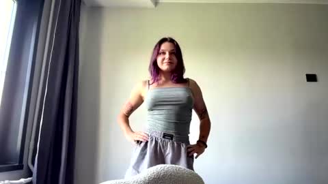 Snapshot of leonidadesantiago chatting on 07.07.26 Reily online show from 07.07.26