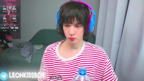 Snapshot of leonkissboy chatting on 04.20.26 leonkissboy online show from 04.20.26