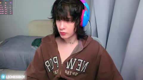 leonkissboy online show from 06.11.26