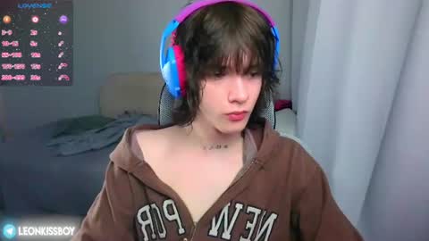 leonkissboy online show from 06.12.26