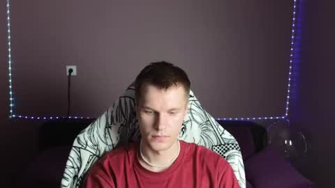 Snapshot of leonnextdoor chatting on 12.30.24 Leon online show from 12.30.24