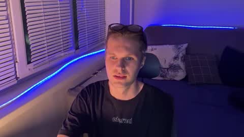 Snapshot of leonnextdoor chatting on 01.07.26 Leon online show from 01.07.26