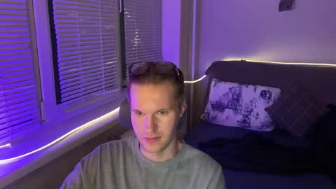 Snapshot of leonnextdoor chatting on 01.14.26 Leon online show from 01.14.26