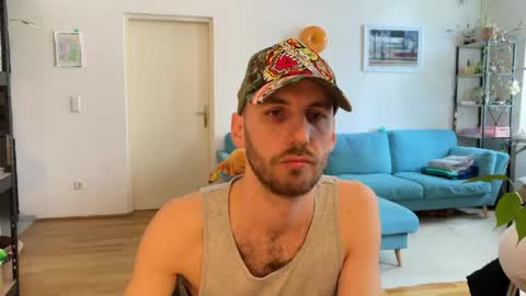 Leon online show from 04.27.26