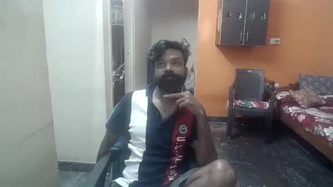 Snapshot of leosbroad chatting on 12.08.24 Leo online show from 12.08.24