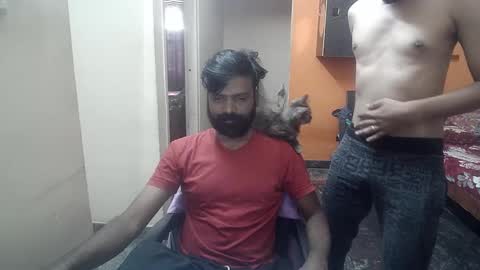 Snapshot of leosbroad chatting on 12.14.24 Leo online show from 12.14.24