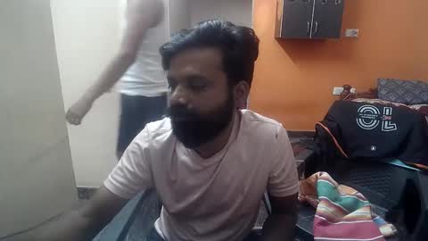 Snapshot of leosbroad chatting on 12.29.24 Leo online show from 12.29.24