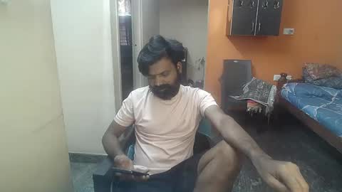 Snapshot of leosbroad chatting on 01.22.25 Leo online show from 01.22.25