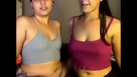 Snapshot of lesbiancouplebrazil2025 chatting on 05.02.26 lesbiancouplebrazil2025 online show from 05.02.26
