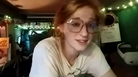 LesleyGumGrass- The Boring Trans girl online show from 11.14.25