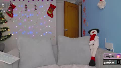 Snapshot of leslie9669 chatting on 12.19.24 Lesly online show from 12.19.24