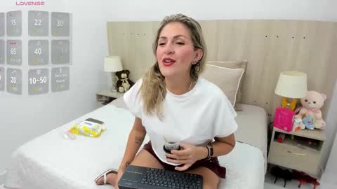 Lesly Santodomingo online show from 02.01.26