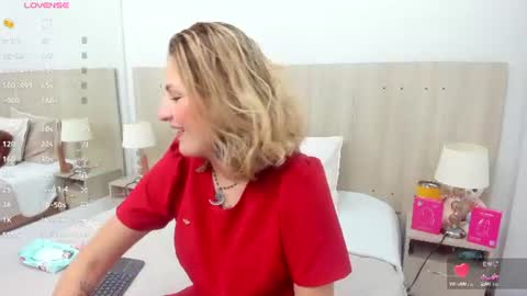 Snapshot of lesly_santodomingo chatting on 07.13.26 Lesly Santodomingo online show from 07.13.26