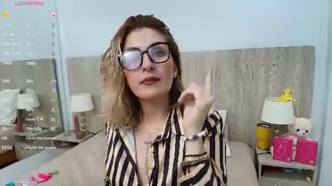 Snapshot of lesly_santodomingo chatting on 07.28.26 Lesly Santodomingo online show from 07.28.26