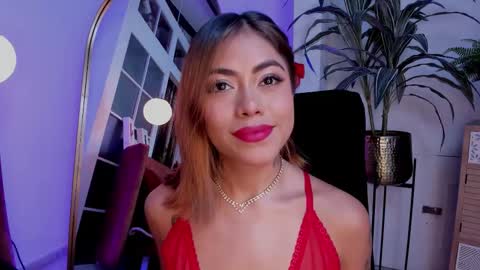 Snapshot of leslybailey chatting on 09.15.25 Lesly Bailey online show from 09.15.25