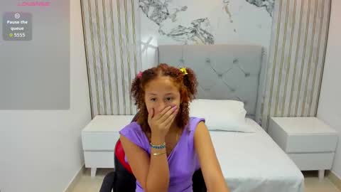 Snapshot of leslysimpson chatting on 02.25.26 online show from 02.25.26