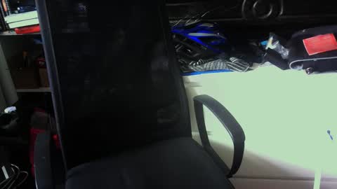 Snapshot of lestat_82 chatting on 10.21.25 Vampiro Diurno online show from 10.21.25