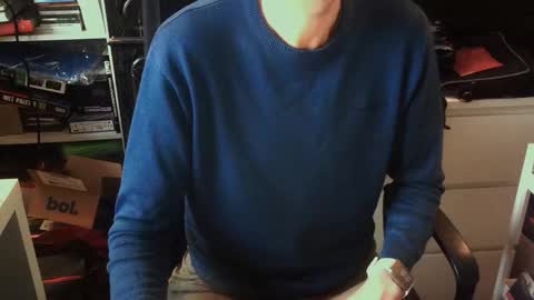 Snapshot of lestat_82 chatting on 11.03.25 Vampiro Diurno online show from 11.03.25