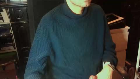 Snapshot of lestat_82 chatting on 11.23.25 Vampiro Diurno online show from 11.23.25