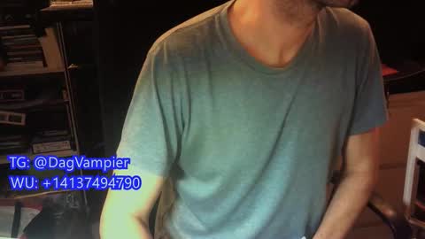 Snapshot of lestat_82 chatting on 02.05.26 Vampiro Diurno online show from 02.05.26