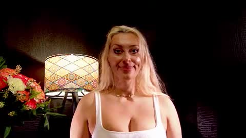 leticiareys online show from 10.29.25