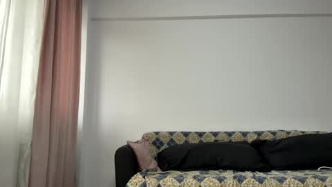 follow me  here you find me online show from 10.02.25