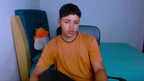 Snapshot of levii_7 chatting on 02.26.26 0600AM-1200PM - online show from 02.26.26